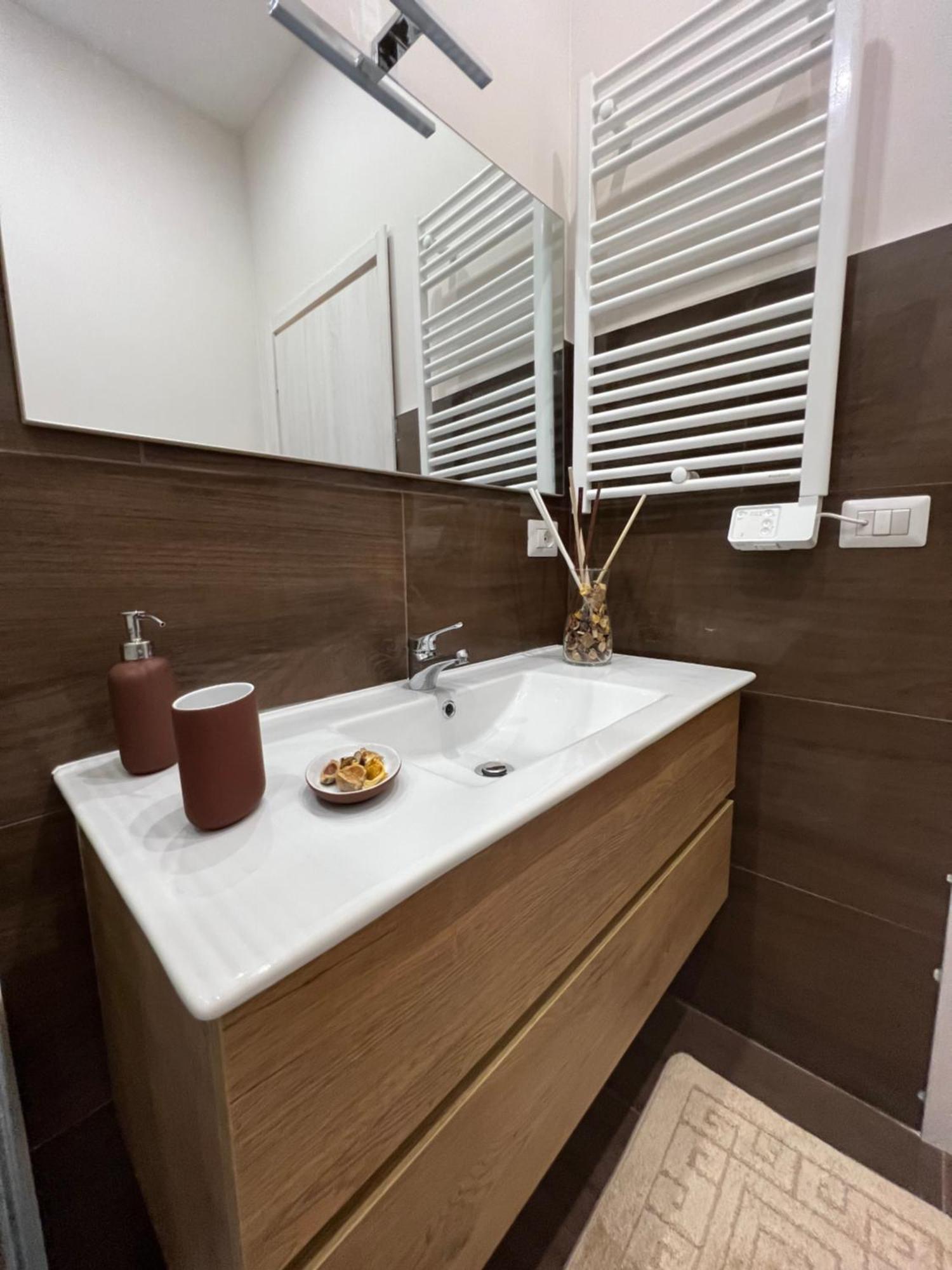 L'Ospite Napoletano Apartamento Nápoles Exterior foto