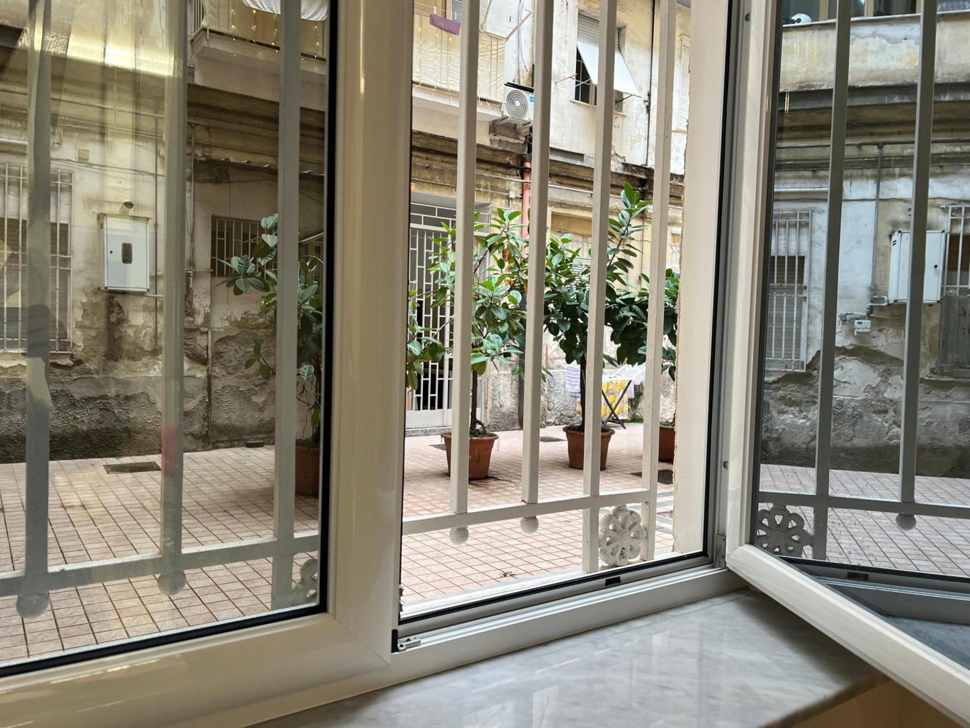 L'Ospite Napoletano Apartamento Nápoles Exterior foto